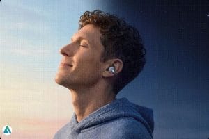 a-man-with-anker-soundcore-aeroclip 2